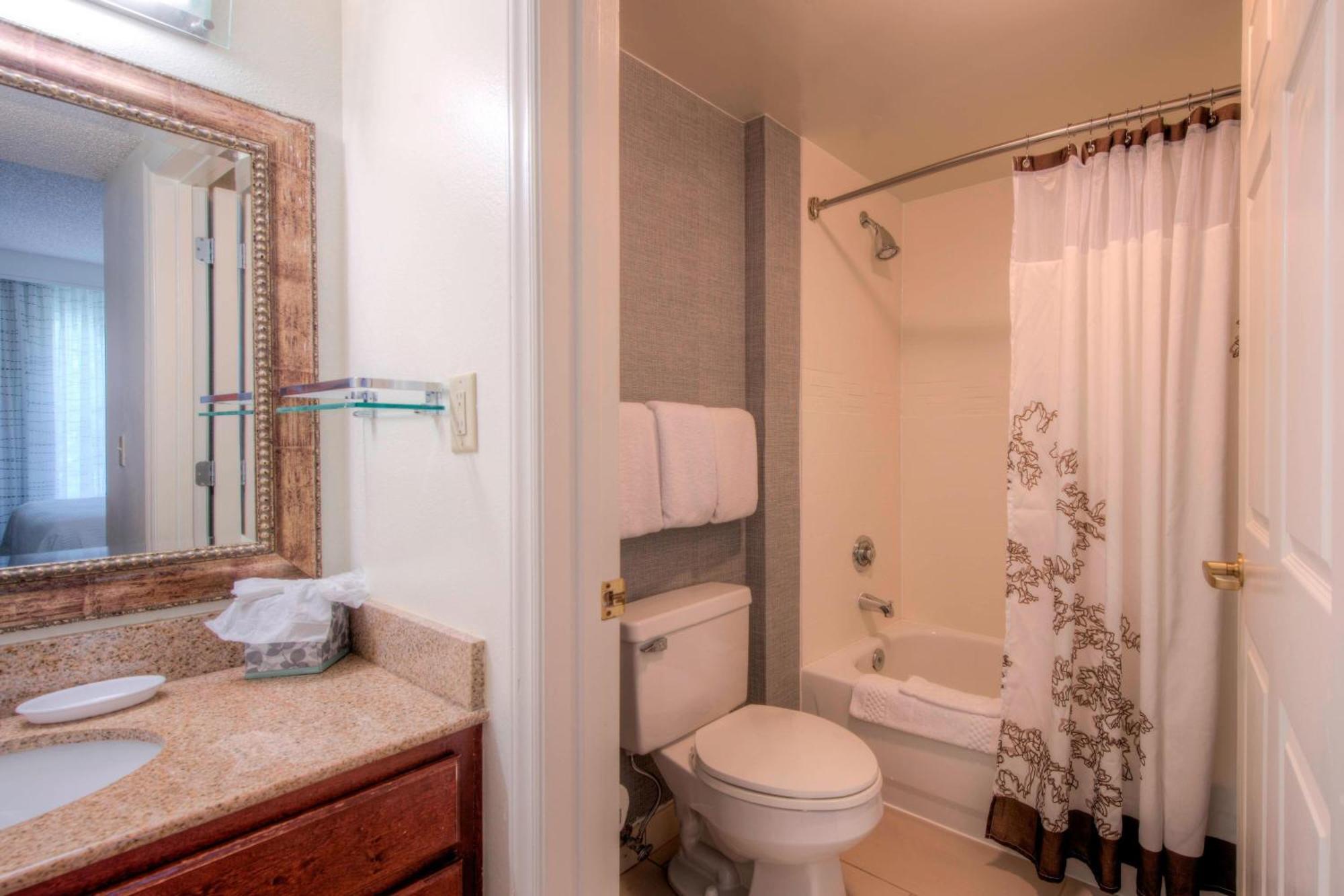 Residence Inn By Marriott Raleigh Crabtree Valley Экстерьер фото